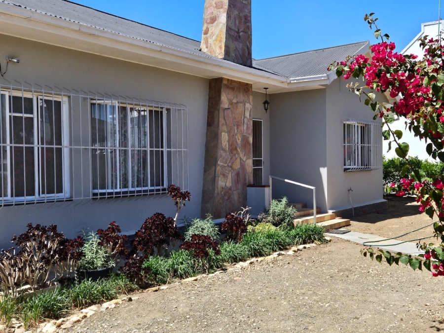 4 Bedroom Property for Sale in Prince Albert Western Cape